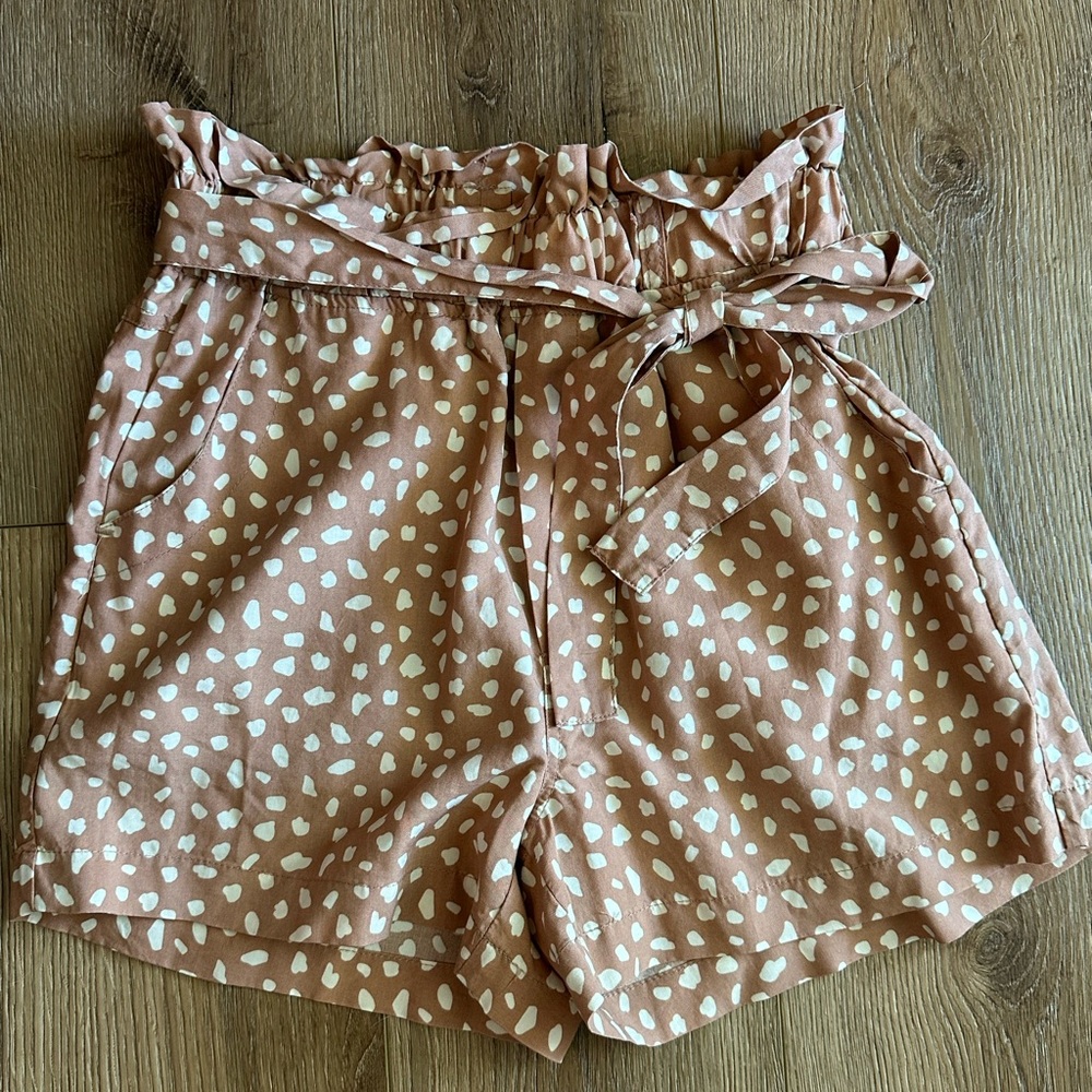 Thread & Supply Tan and White High Waist Shorts